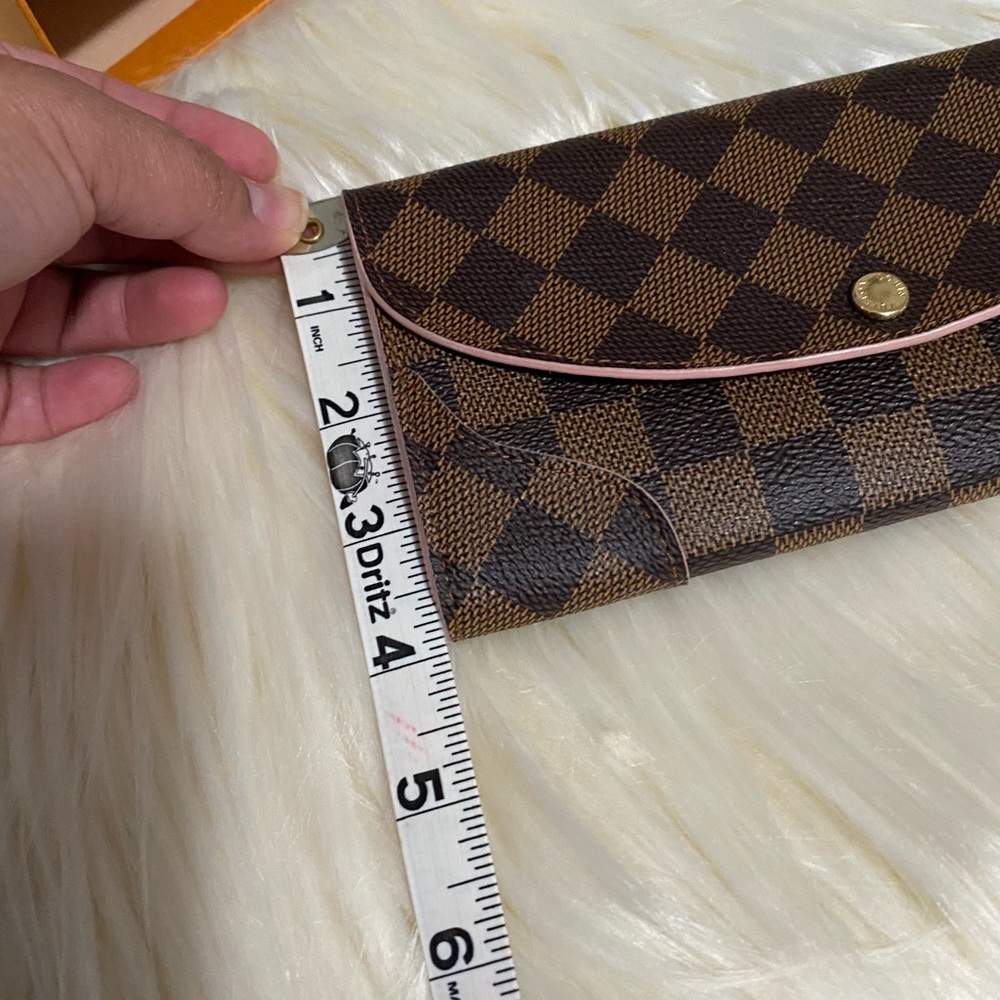 ⭐️Discontinued LV Caissa Wallet ⭐️ Pristine condition ⭐️ With tags - Picture 10 of 10